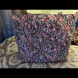 Vera Bradley Gramercy Paisley Vera Tote Bag